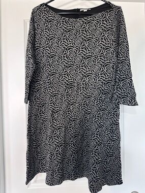 LOFT Black & Gray Rose Jacquard Midi Dress